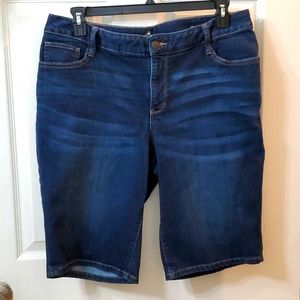 St. John's Bay Bermuda shorts